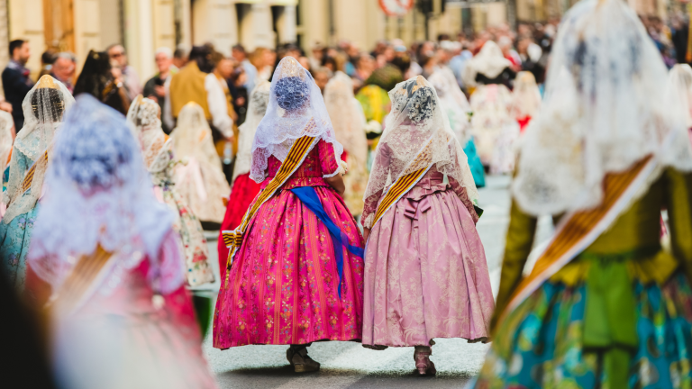 Park your car easily during the Fallas